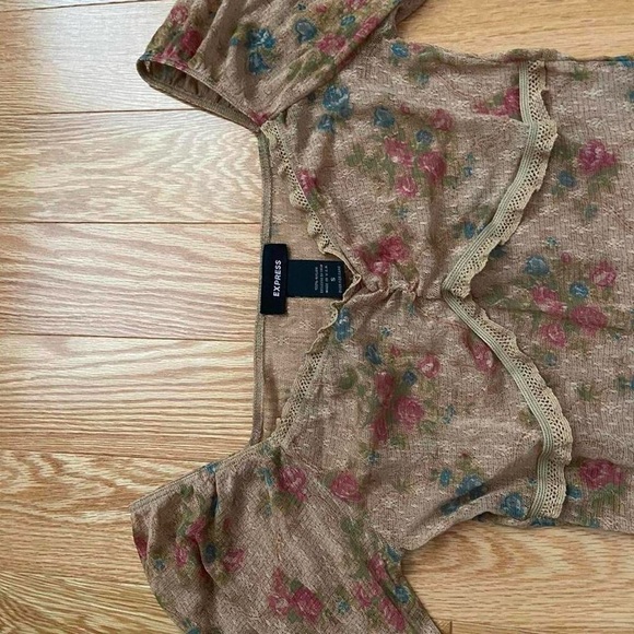 Express Lace Top in Cream - Picture 5 of 8